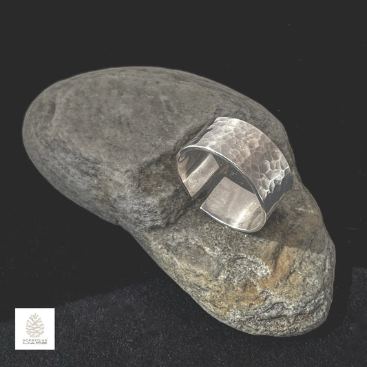 Lofoten Jewelry Silver Clamp Ring in Hammer Technique - adjustable